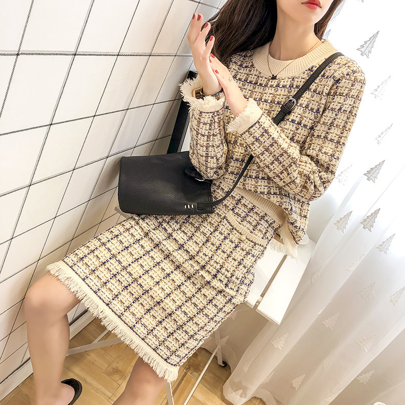 9318476809_1961146388