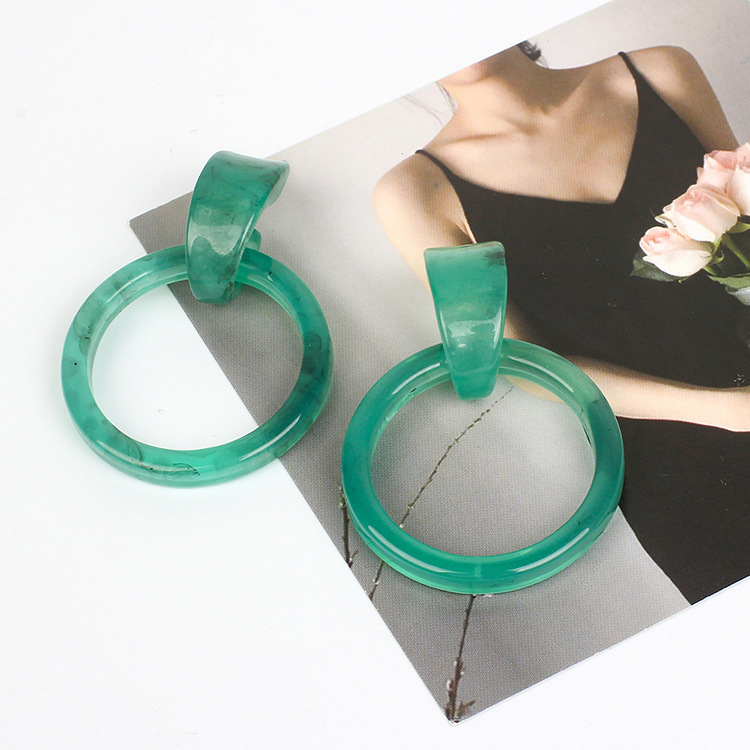 New Round Geometric Acrylic Acetate Green Resin Fashion Earrings display picture 9