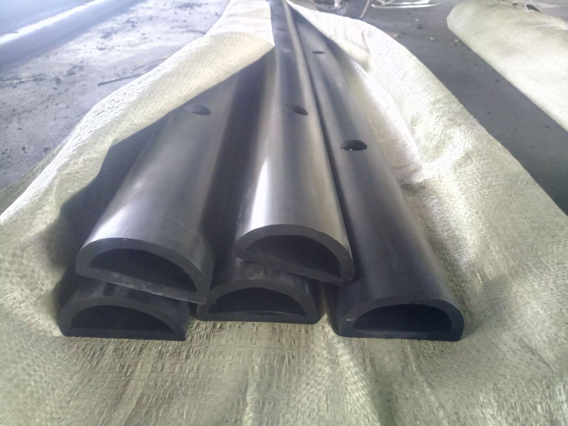 supply rubber Anti collision strip rubber fender Anti collision Rubber strip Buffer Rubber mats Edge Anti collision strip