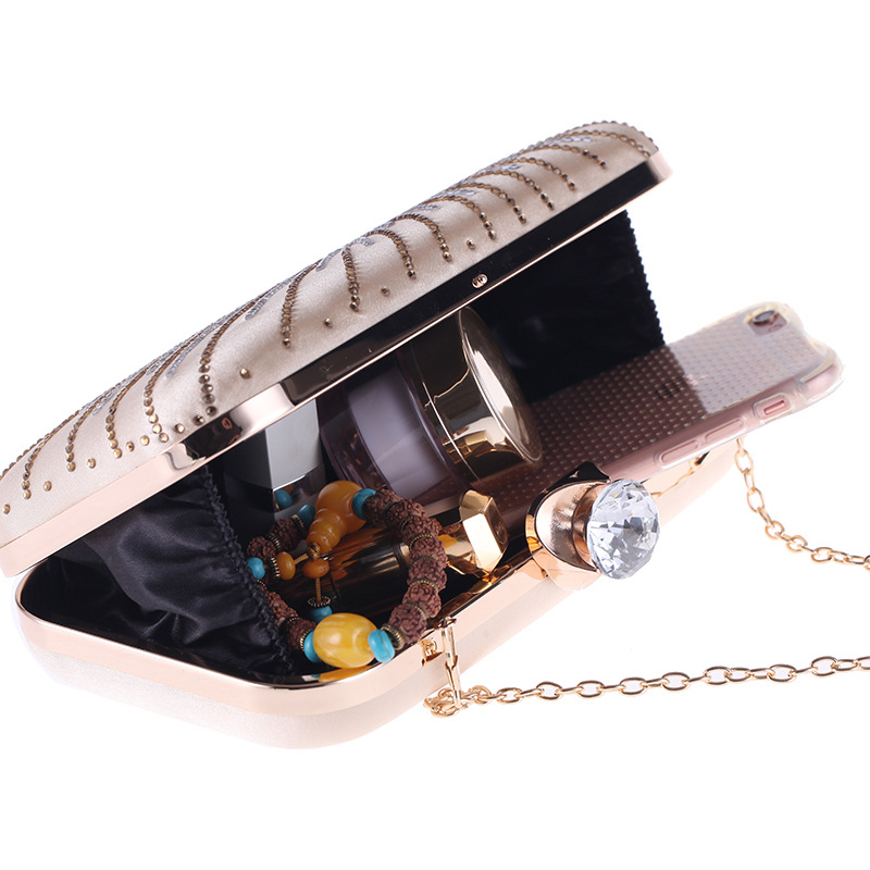 New Women's Dinner Bag Hot Drilling Clutch Bag Hard Box Small Square Bag Ladies Dress Bag display picture 11