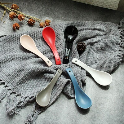 North Eurasia a soup spoon Dessert household Spoon Like a breath of fresh air Red and blue Asher Naibai Bright black Soup spoon