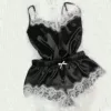 Black+white edge