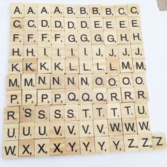 High-Quality Cubes 26 English Letters DIY Word Building Letter Blocks Printed Eco-Friendly Wood Cubes 100 pieces per pack