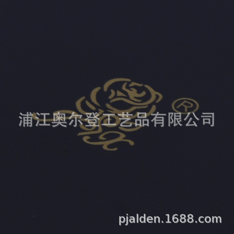 Customized gold and silver embossed processed wooden boxes, rose essential oil crystal bottle wooden boxes, ginseng packaging custom gift wooden boxes wholesale detail image 5