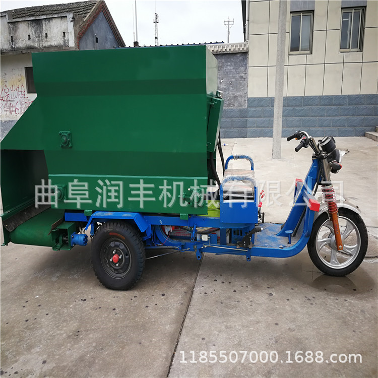 天津柴油撒料车价格 料槽送料喂料车