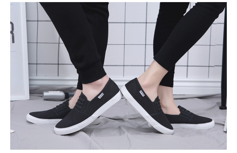 Faulheit im medizinischen Klassenzimmer, weiße Herrenschuhe, strapazierfähiges Leinen, Studentensporttreffen, dreimal vulkanisierter Gummi_voghion.com