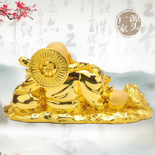 Velvet gold handicrafts, money rolling golden toad ornaments, big belly Maitreya and laughing Buddha car ornaments, New Year's birthday gifts