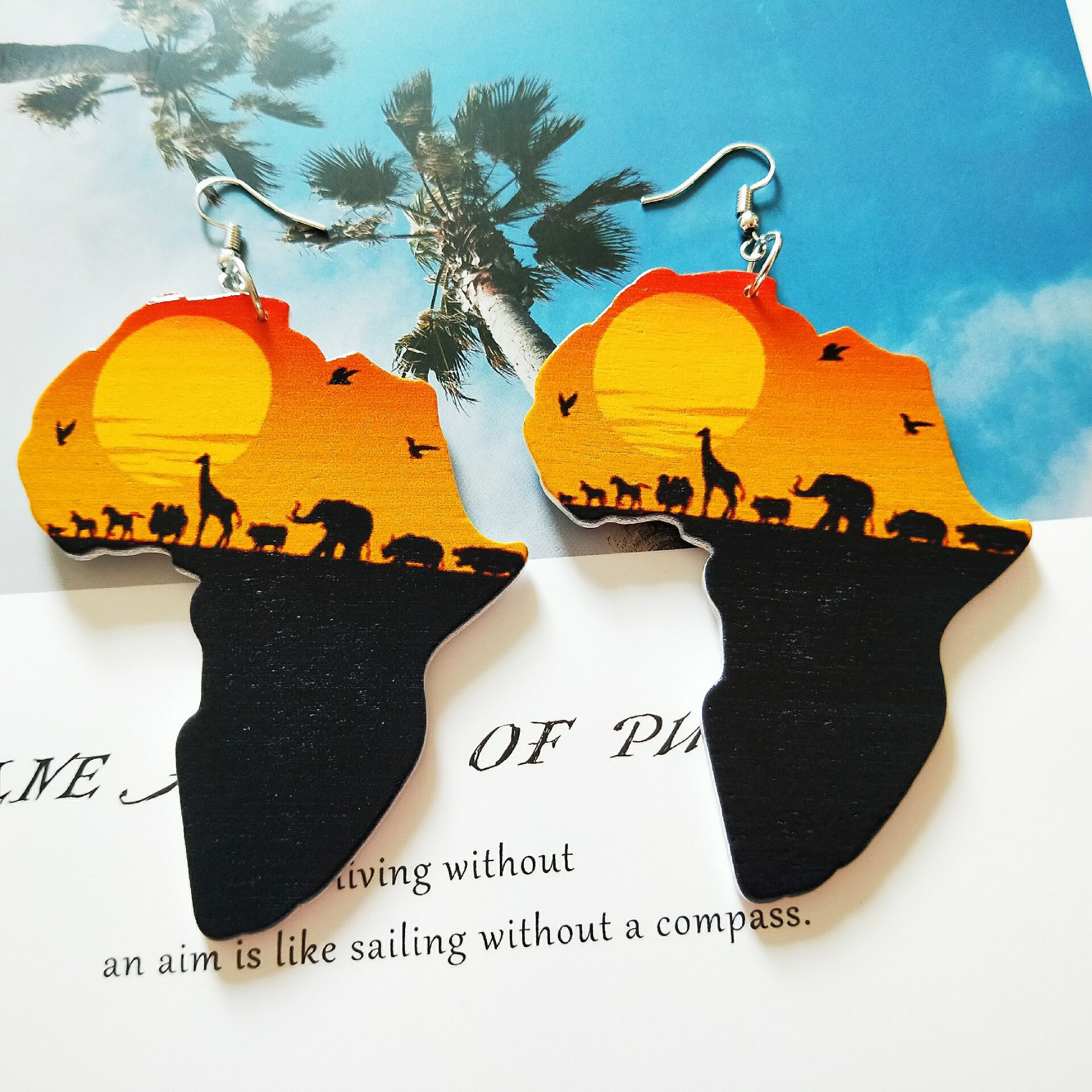 Retro Africa Map Pattern Wooden Earrings display picture 3