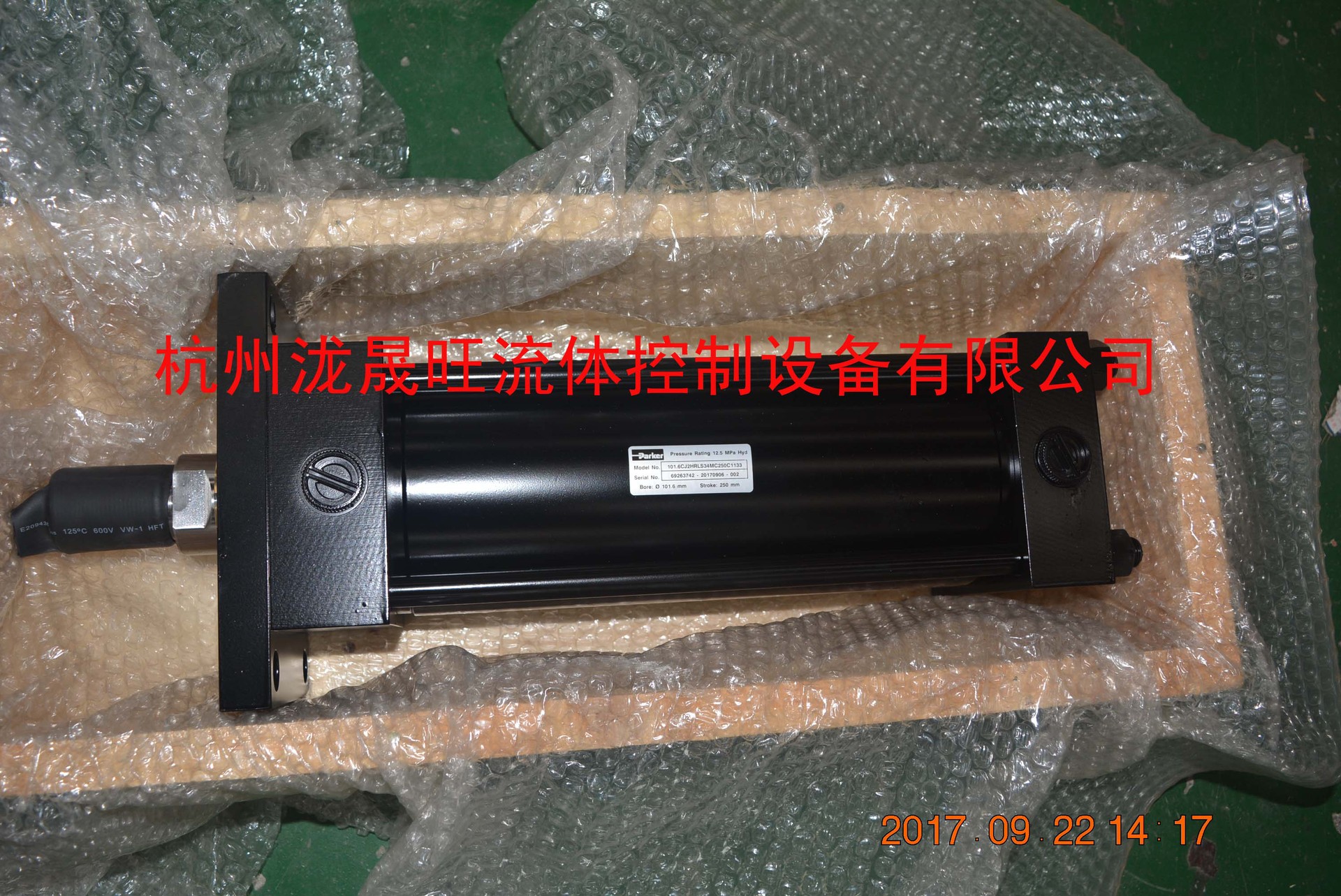 特价供应PARKER派克液压油缸101.6CJ2HRLS34MC250C1133