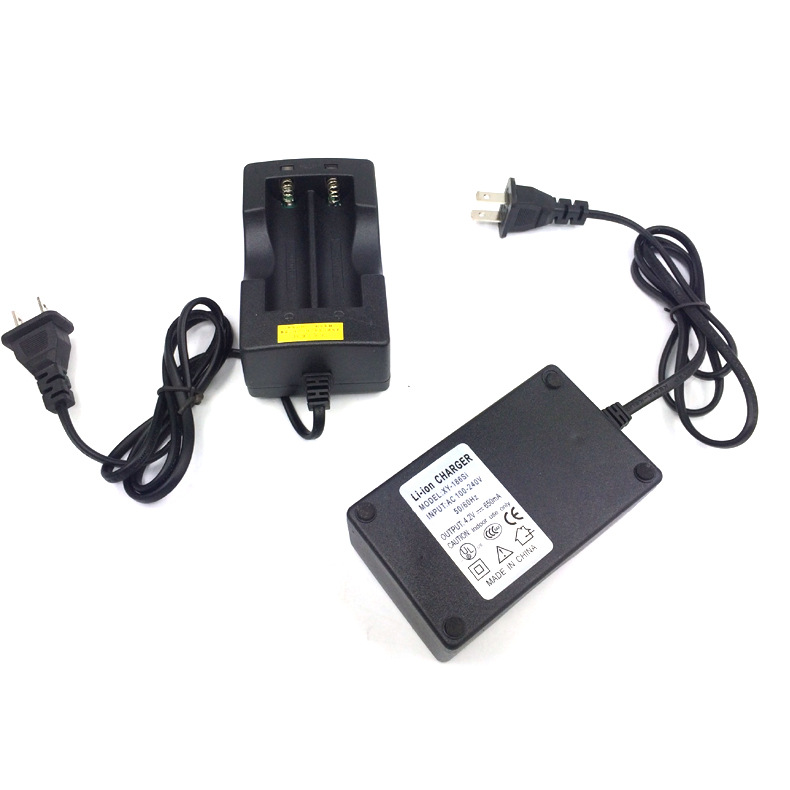 万能充电器 18650双槽 双充电器 自动停充 双灯显示