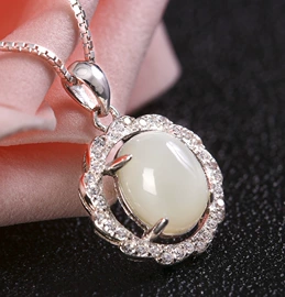 翡翠项饰;翡翠手饰;天然珍珠项饰