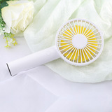 Маленький портативный настольный вентилятор для школьников и студентов