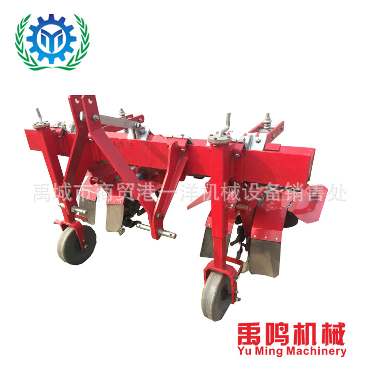 农用单垄双行土豆上土拖拉机牵引式马铃薯上土机马铃薯苗前培土机