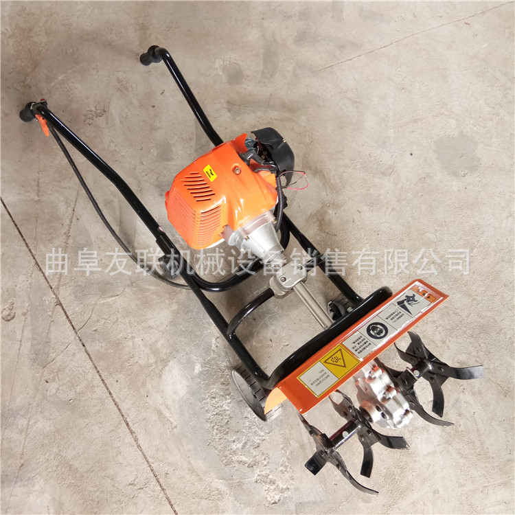 直销农田翻地松土机 汽油两冲程手推式旋耕机 微型汽油除草机01