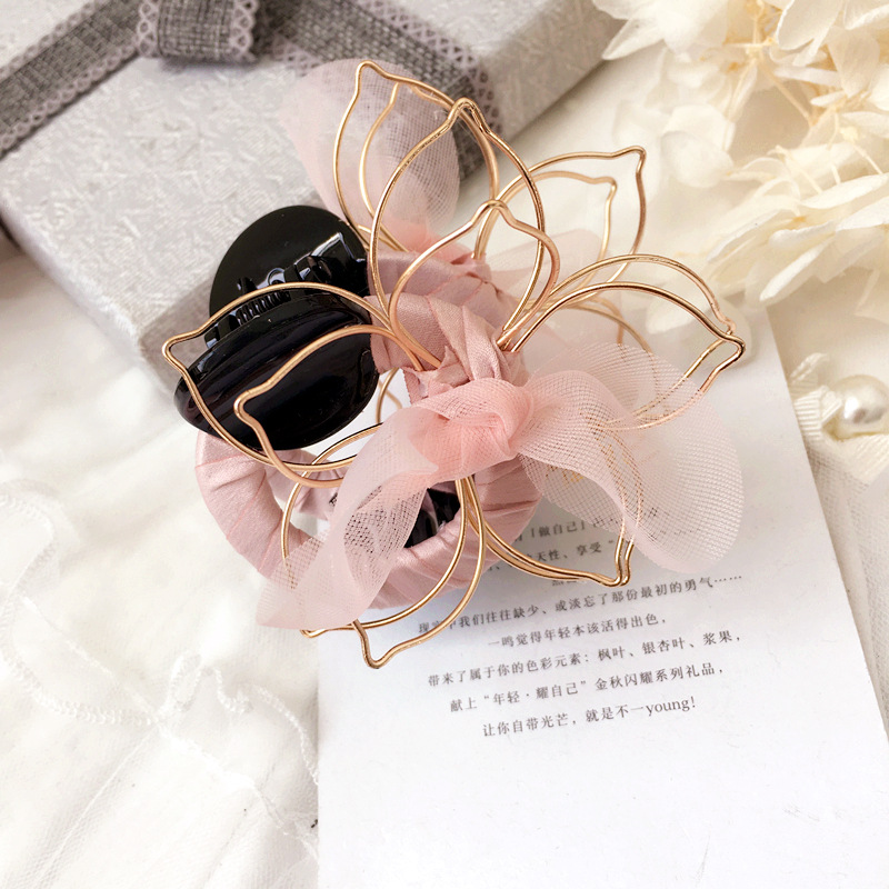 Korean New Style Twisted Mesh Three-dimensional Flower Wild Yarn Bow Grab Clip Wholesale display picture 3