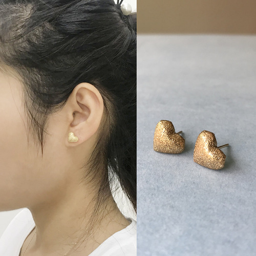 Korean Version Simple Heart Ear Stud Fashion Trend Item Love Heart Earrings Versatile Personality Heart-Shaped Earring Accessory Mixed Batch Ear Studs