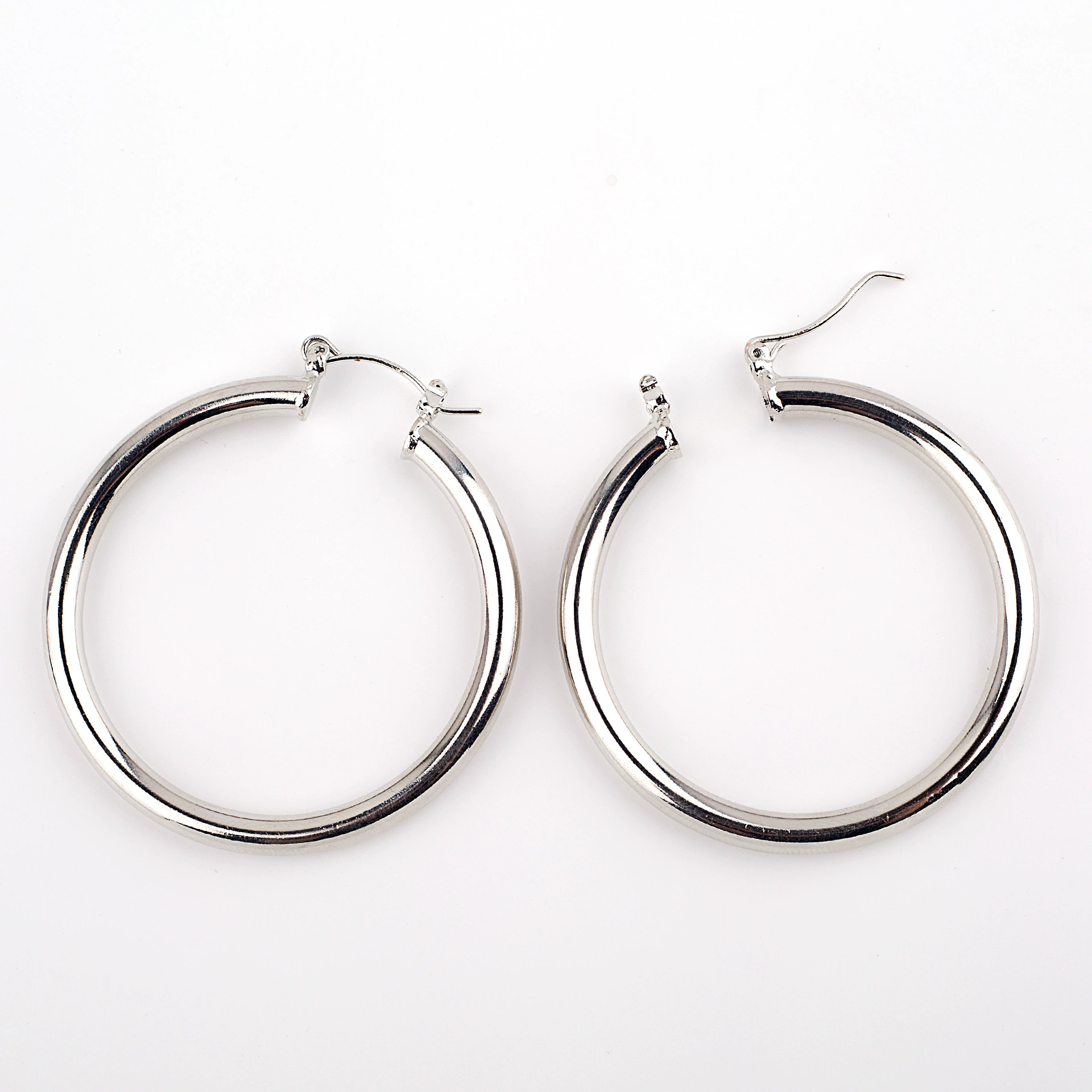 Big glossy universal earrings, European style