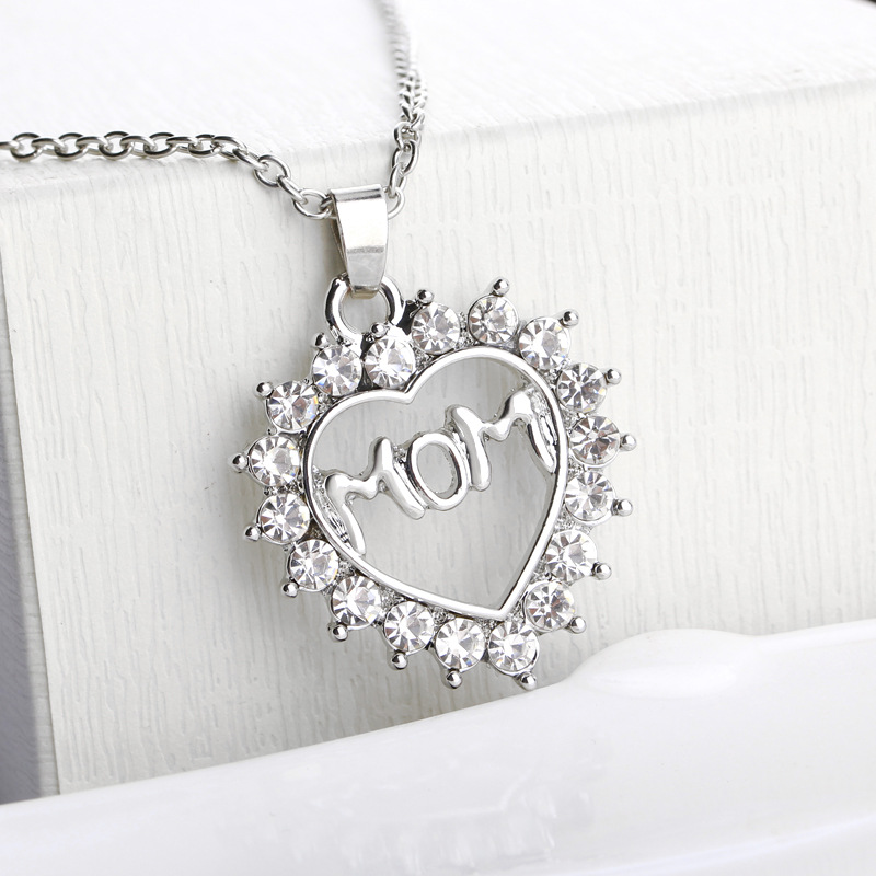 New Fashion Love Diamond Mom Mother&#39;s Day Gift Necklace Wholesale display picture 7