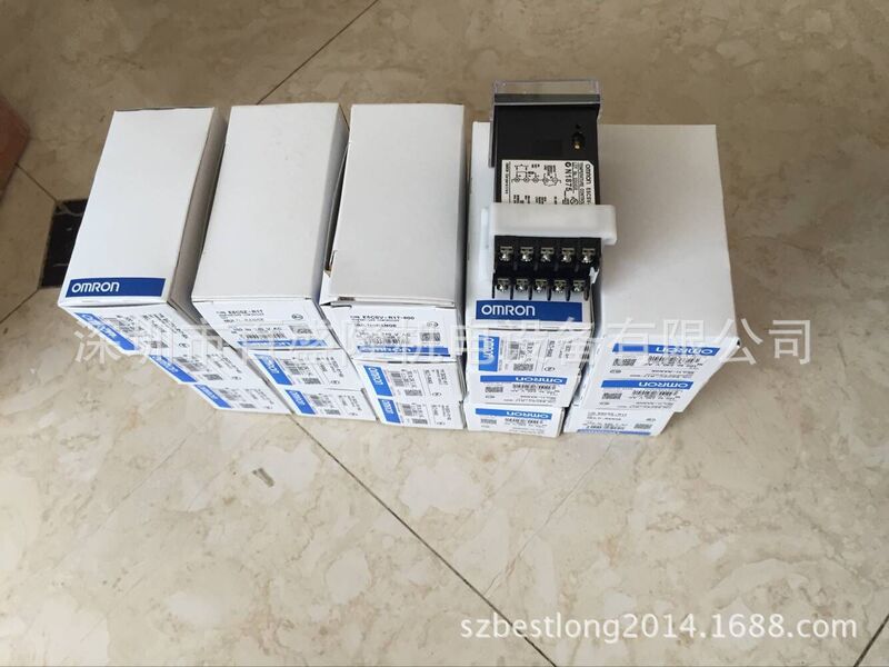 OMRON original brand new thermostat E5CN-HC2BF