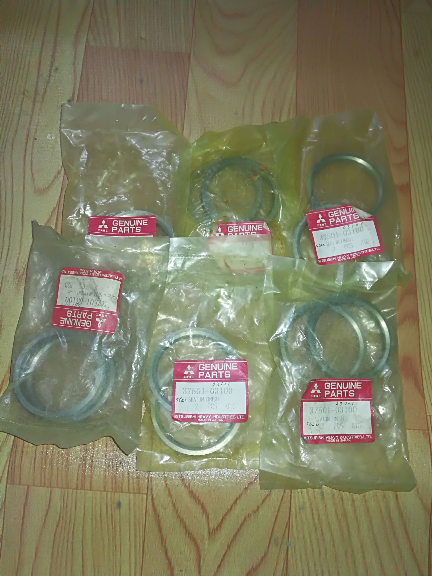 供应三菱S6R2-PTA发动机气门座圈37501-03100