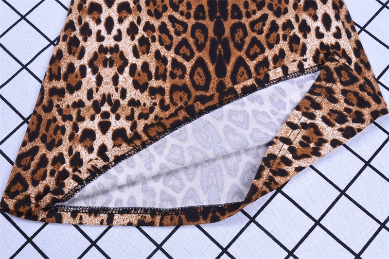 Pantalones acampanados de talle alto con estampado de leopardo NSLJ76134