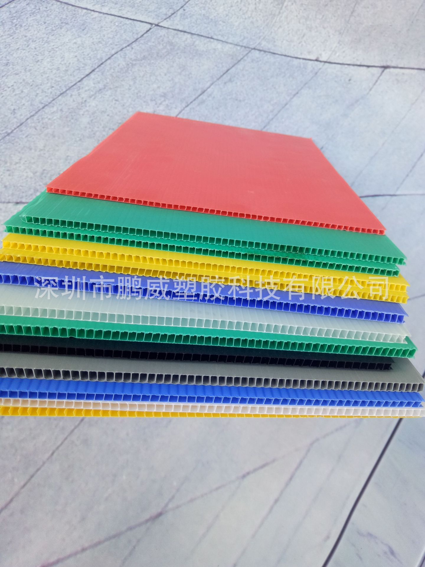 鹏威厂家供应湖南长沙蓝色中空板 蓝色真空板 厚度可选