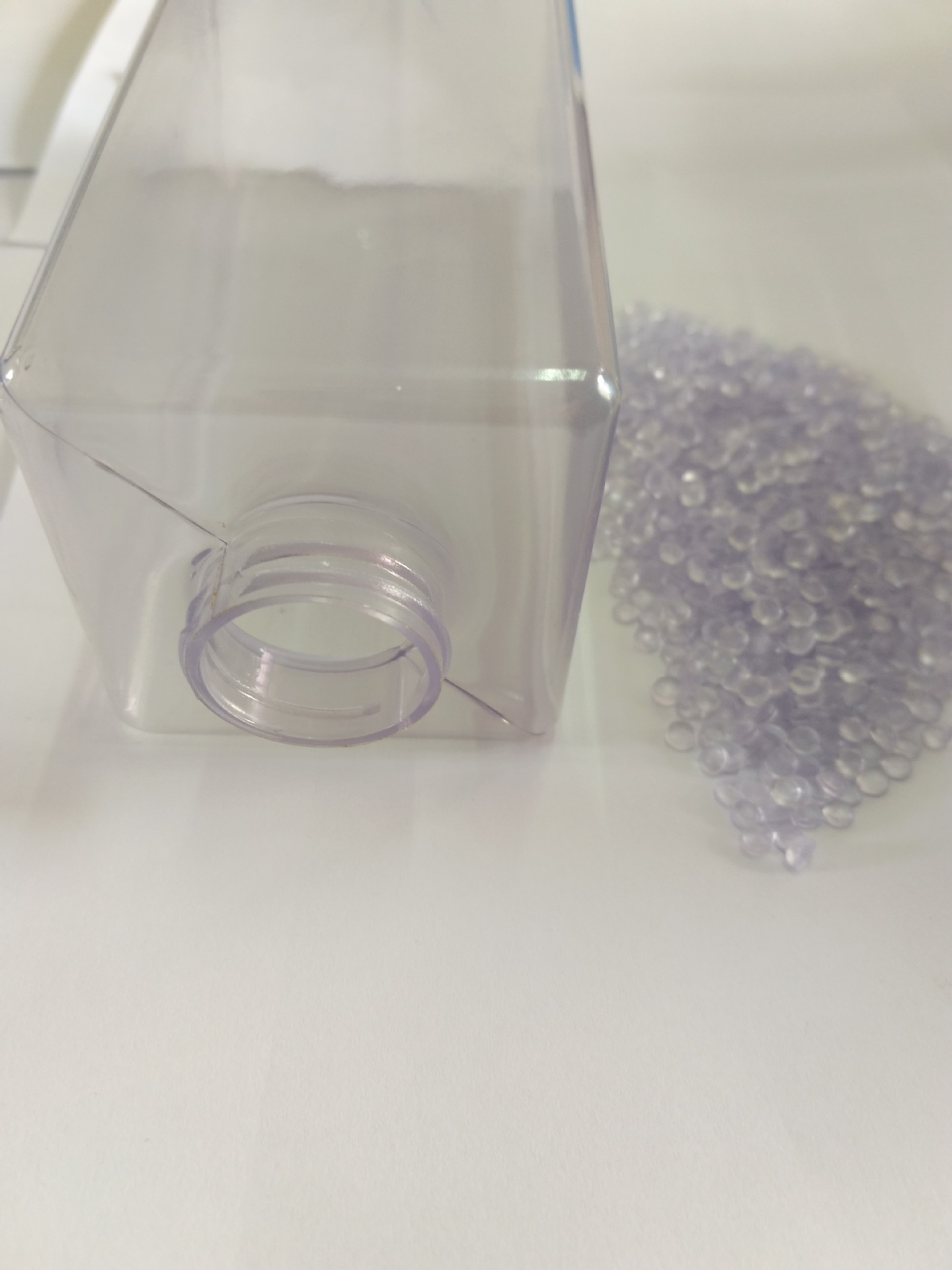 环保美容美发瓶吹塑吹瓶PVC塑胶料 吹塑PVC胶料  吹塑PVC 吹塑吹