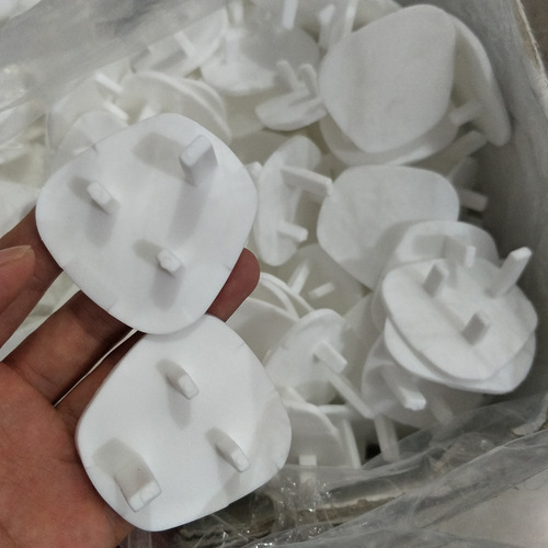British standard power socket cover to prevent electric shock to young children, Japanese KM.1037 British plug protector, 12 pieces