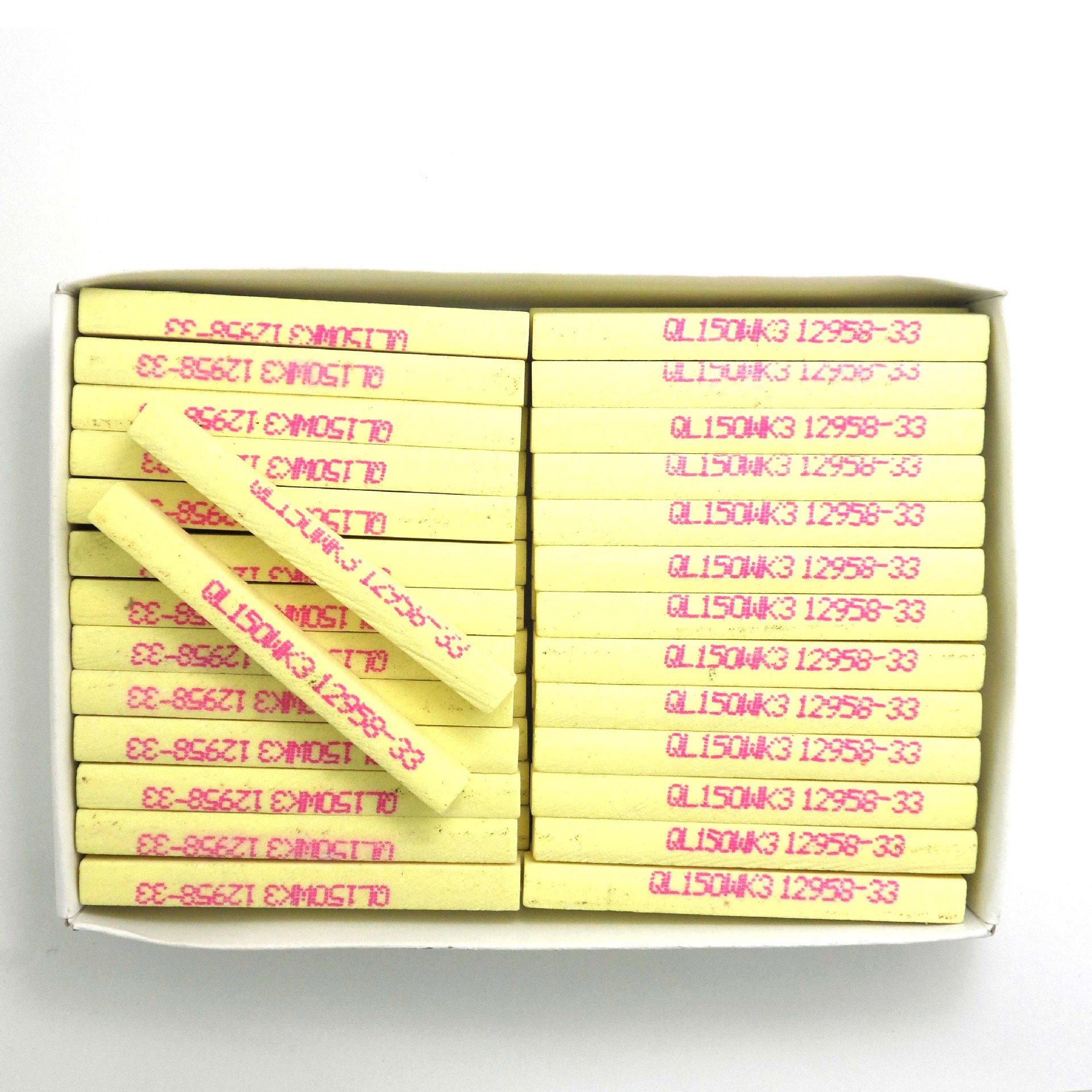 厂家提供刚玉绗磨油石 碳化硅绗磨油石