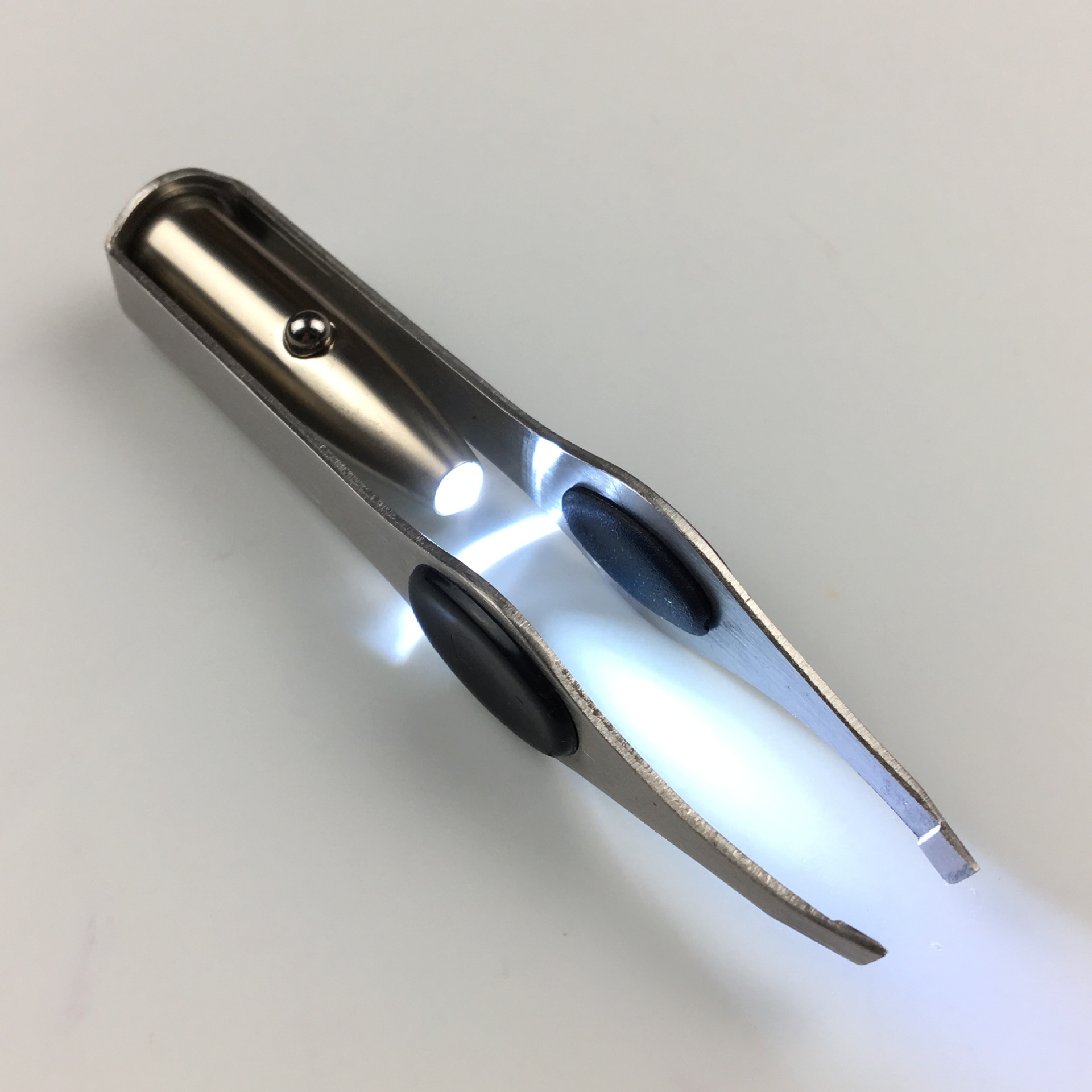 厂家批发 带LED补光灯不锈钢镊子