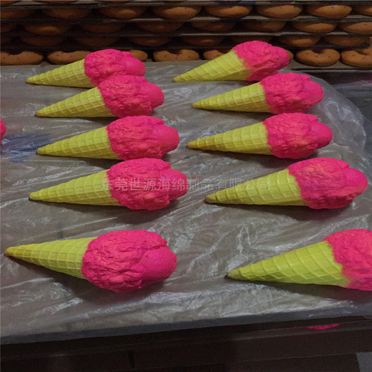 东莞黄江PU发泡冰淇淋 多色高弹pu圣诞老人 发泡玩具公仔人物