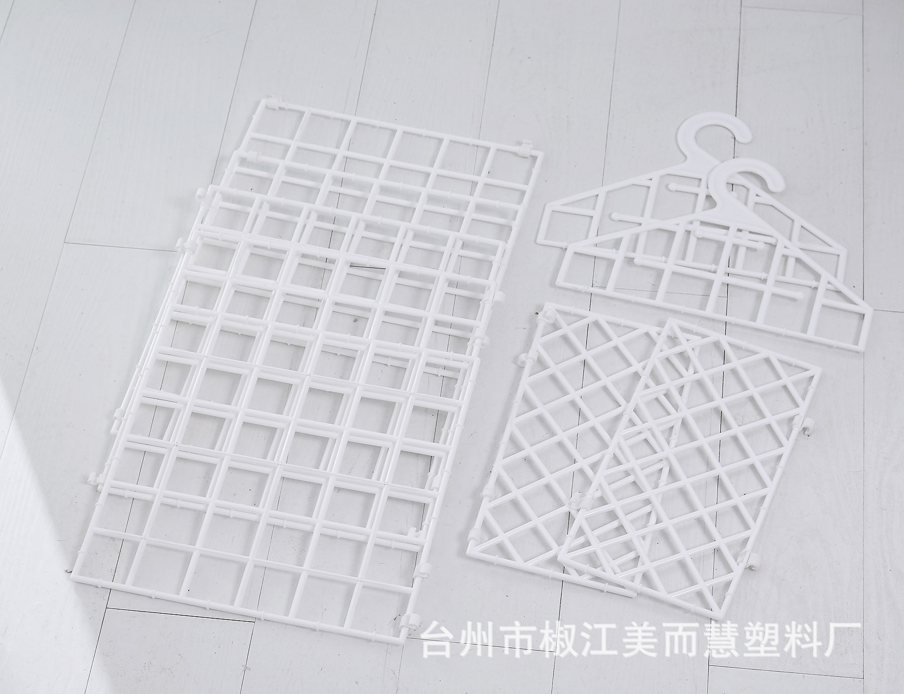 001-73-衣柜收纳架y.jpg