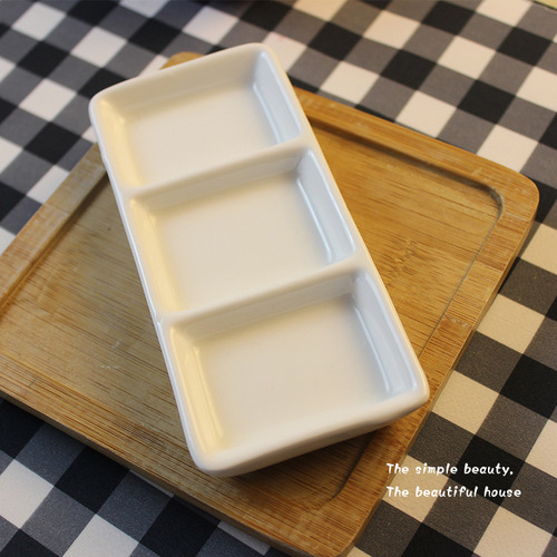 Creative small dish, oil sauce dish, pure white ceramic seasoning dish, vinegar dipped ink dish, cute household tableware