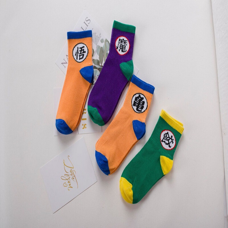 Korea ins sports socks Harajuku Hong Kong style cartoon skateboard socks couples cotton socks in the tube socks manufacturers wholesale