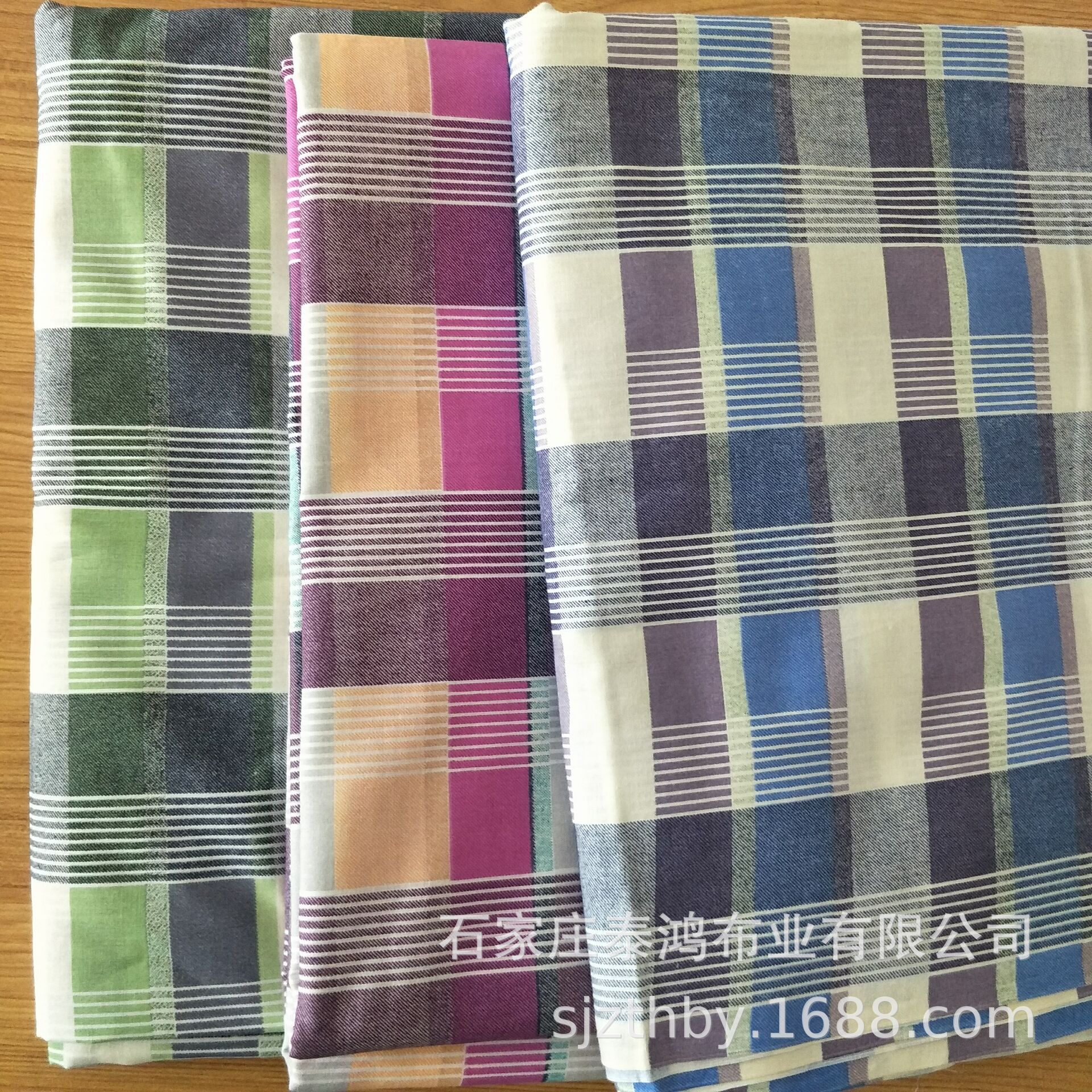 供应32*32  68*68 60寸棉平纹印花布棉类系列面料