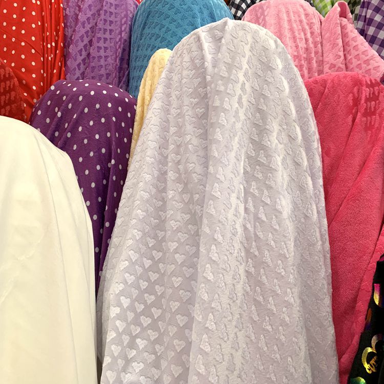 涤纶针绒布服装玩具面料头饰发饰鞋帽布料抱枕靠垫压花短毛绒