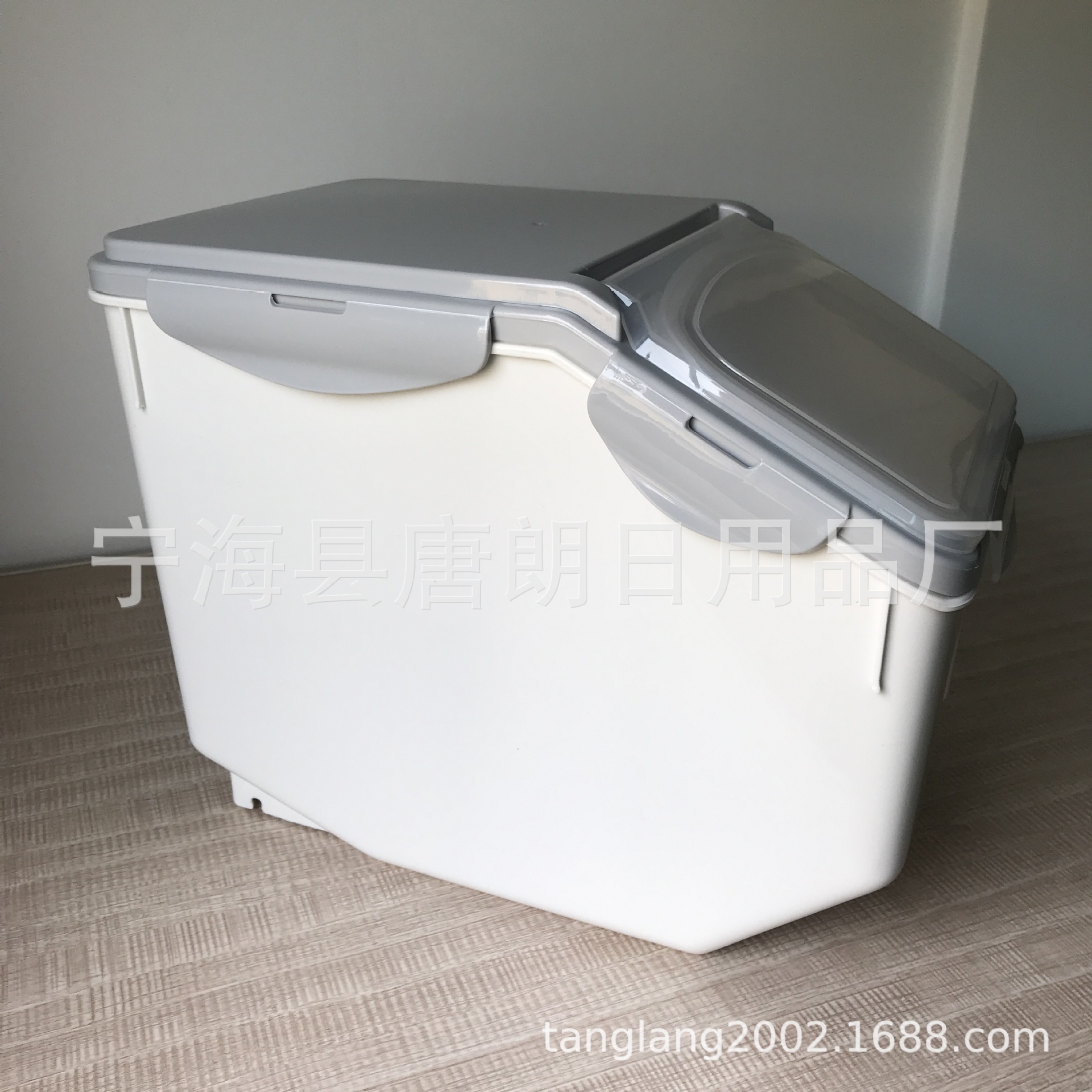 宠物储粮桶 狗粮桶 收纳箱防潮盒子 储存猫粮密封罐