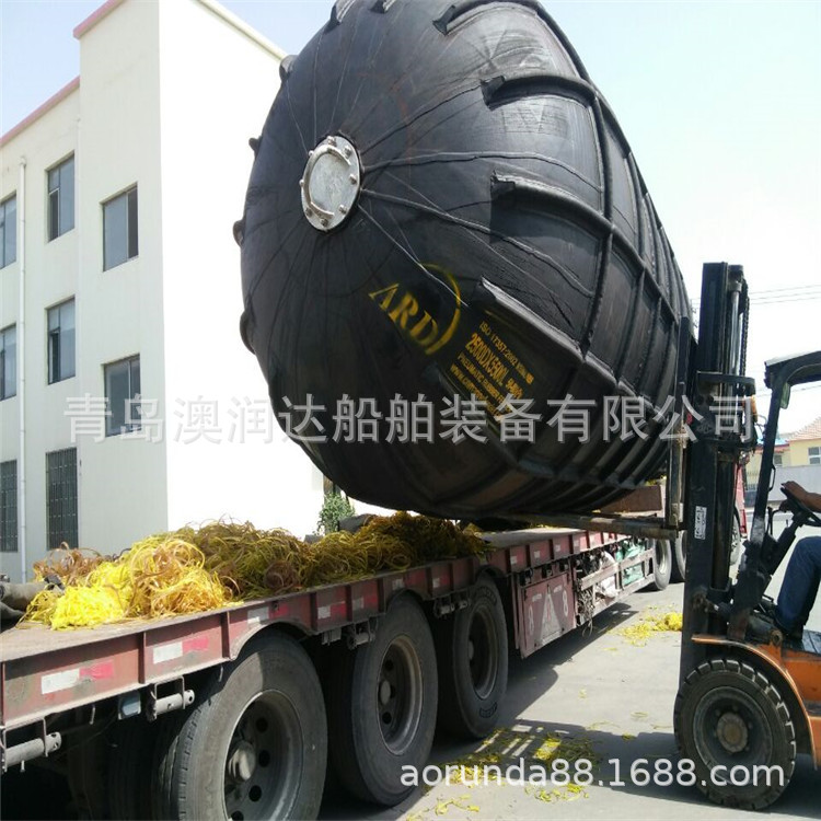 2*5米 码头防撞用碰垫 螺纹型充气护舷 使用  厂家供应