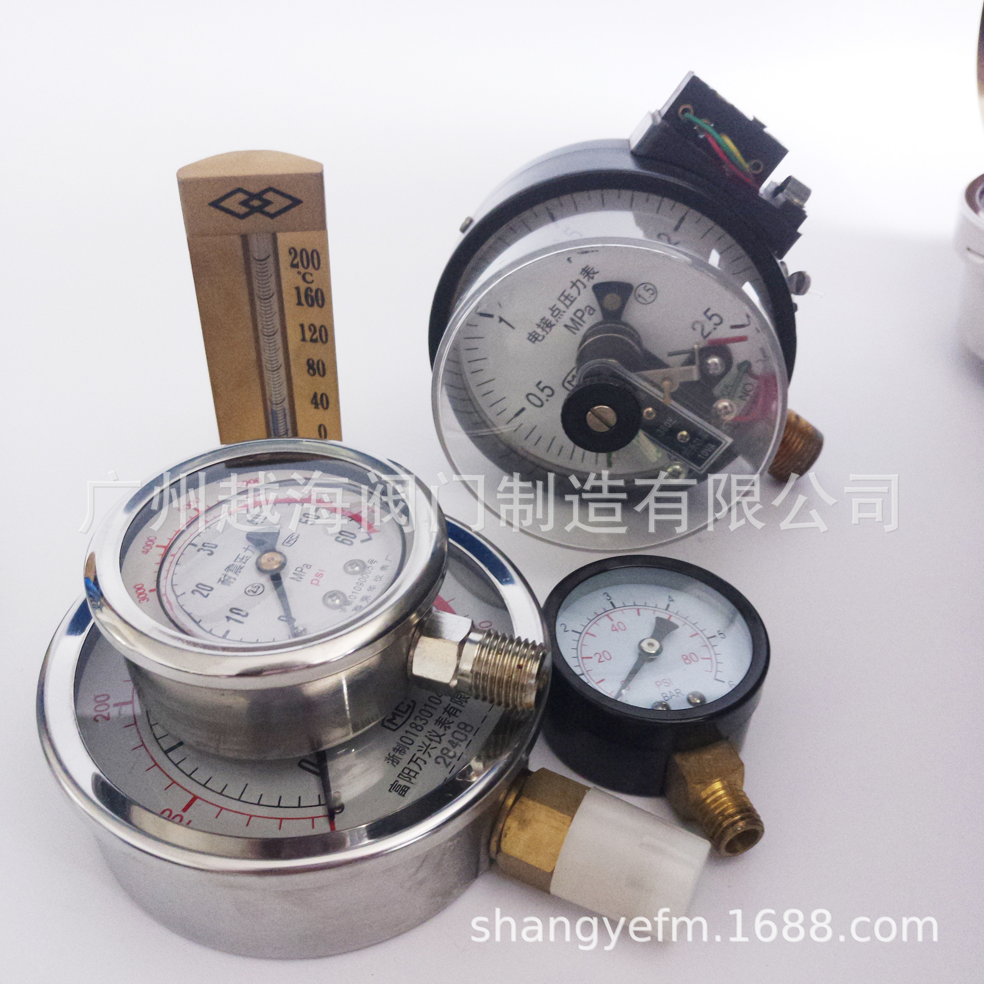 供应全不锈钢耐震电接点压力表 YNXC100ZT 气压表 水压表 油压表