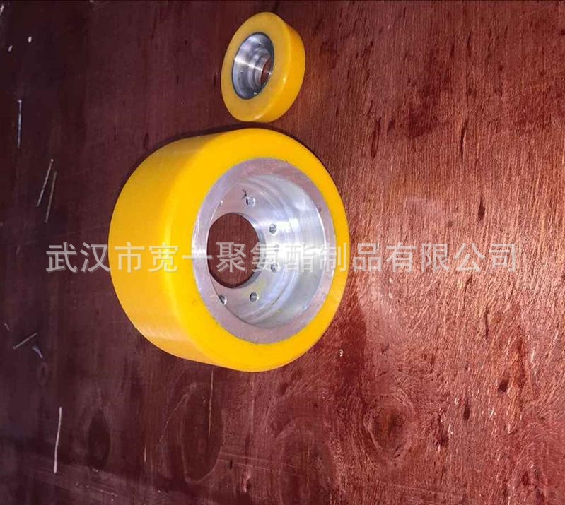 供应湖北仙桃、天门、潜江氨酯胶辊，聚氨酯橡胶包胶挂胶