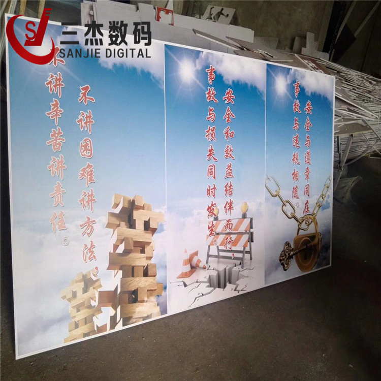 BB8C4B5B833EA30A7CF525537A342E