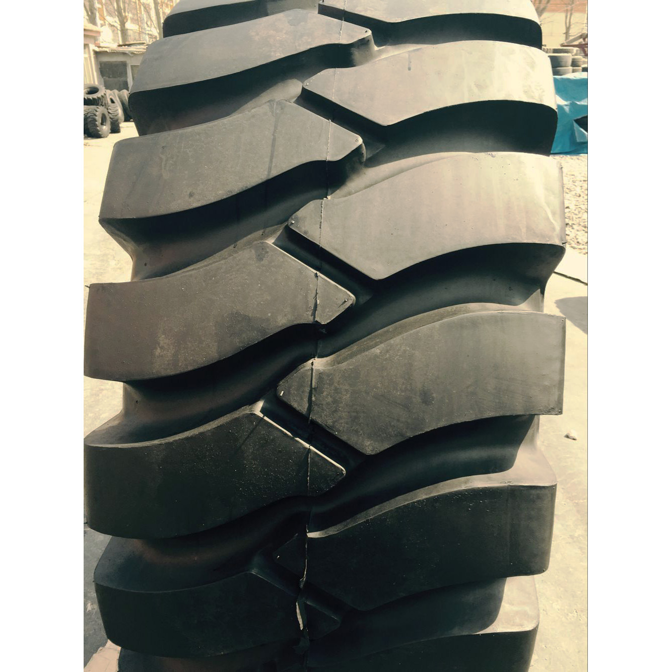 供应 26.5-29 风神  大型装载机 斜交工程轮胎 耐磨