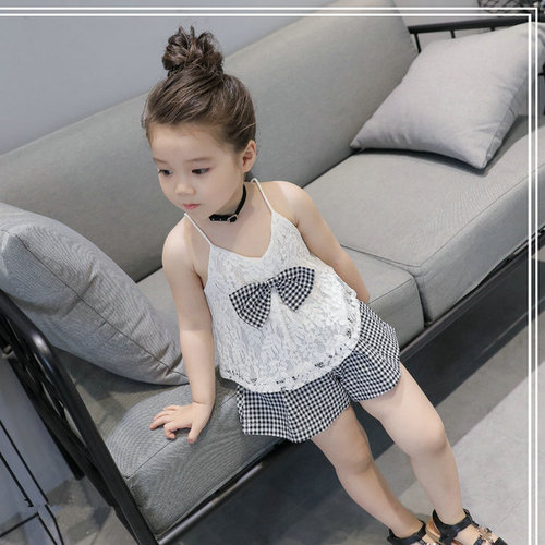 Ladies' Han Version Summer New Arrival Set: Lace Strap Top + Striped Cotton-Linen Shorts Fashion 2-Piece Set Trendy