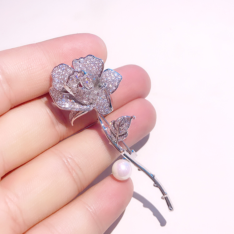 Fashion Rose Brooch Women's Japanese Korean Elegant All-match Chest Pin Autumn and Winter Coat Dress Pin Accessories