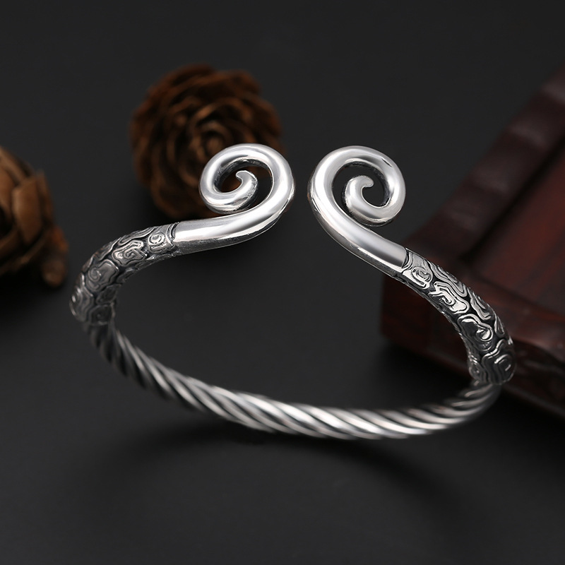 fashionable silver bracelet