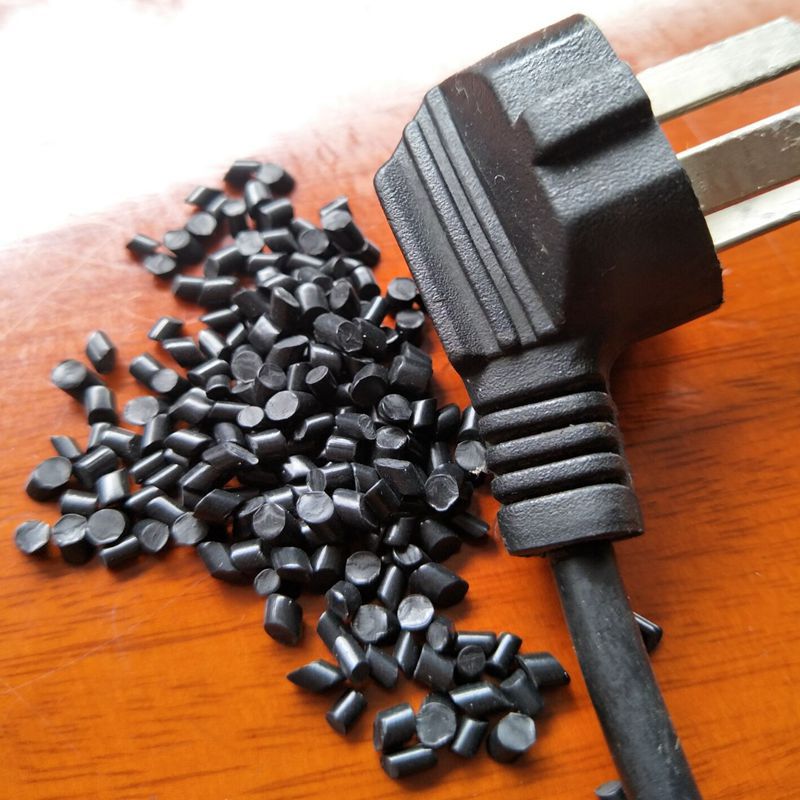 PVC插头塑料颗粒 环保无异味聚氯乙烯 易注塑成型黑色PVC插头原料