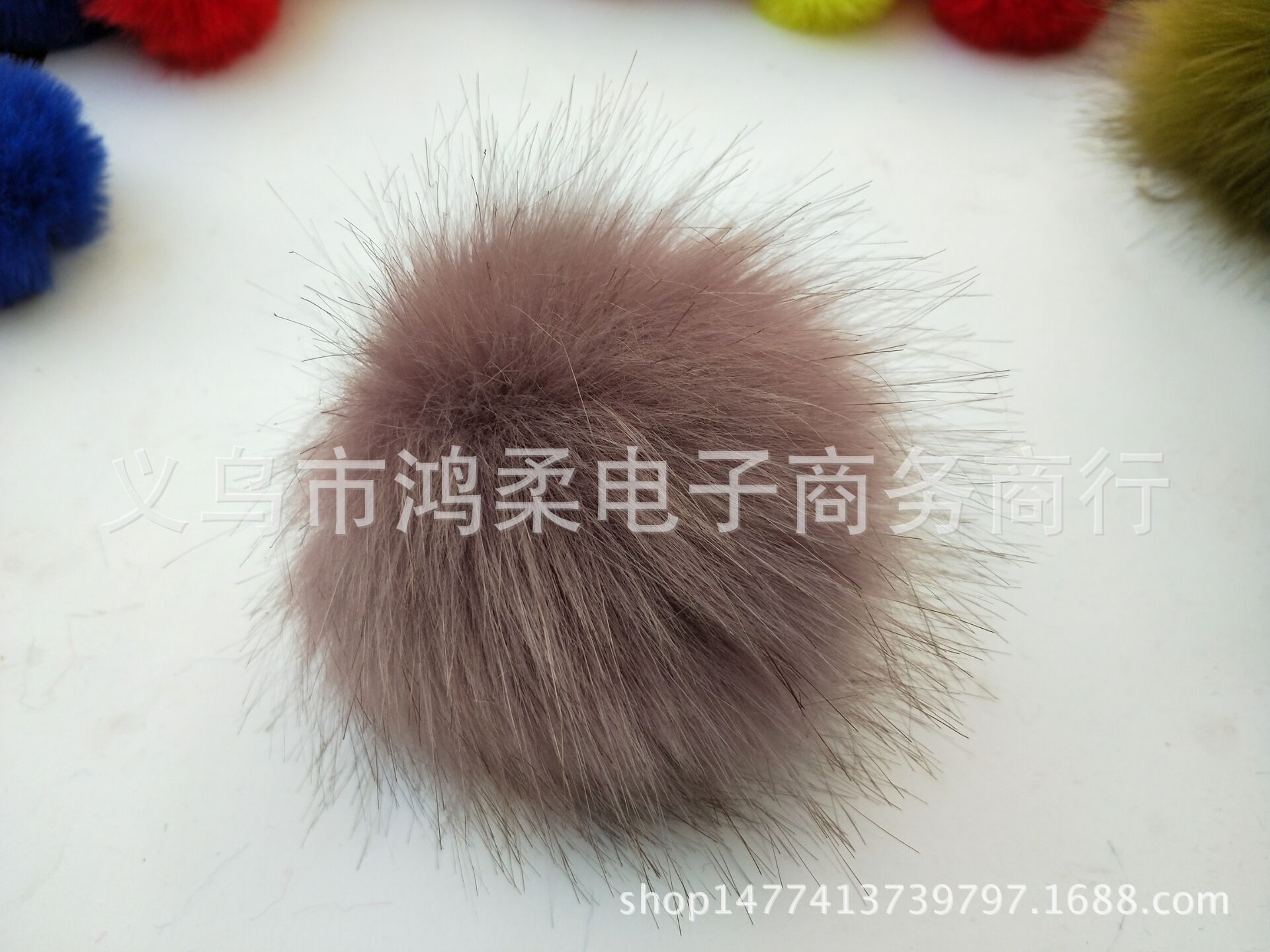 供应仿貉子毛球人造毛毛球钥匙扣毛球 仿濑兔毛球 9CM仿狐狸毛球