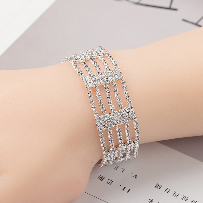 Rhinestone Bracelet for Women, Bridal Jewelry, Simple and Versatile Bracelet, Birthday Gift, European and American Fashion Accessories B137 Rhinestone Bracelet for Women, Bridal Jewelry, Simple and Versatile Bracelet, Birthday Gift, European and American Fashion Accessories B137