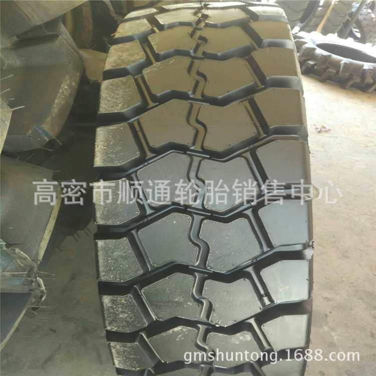 矿山煤场砂场全钢丝工程轮胎14.00R24自卸车卡车轮胎385/95R24