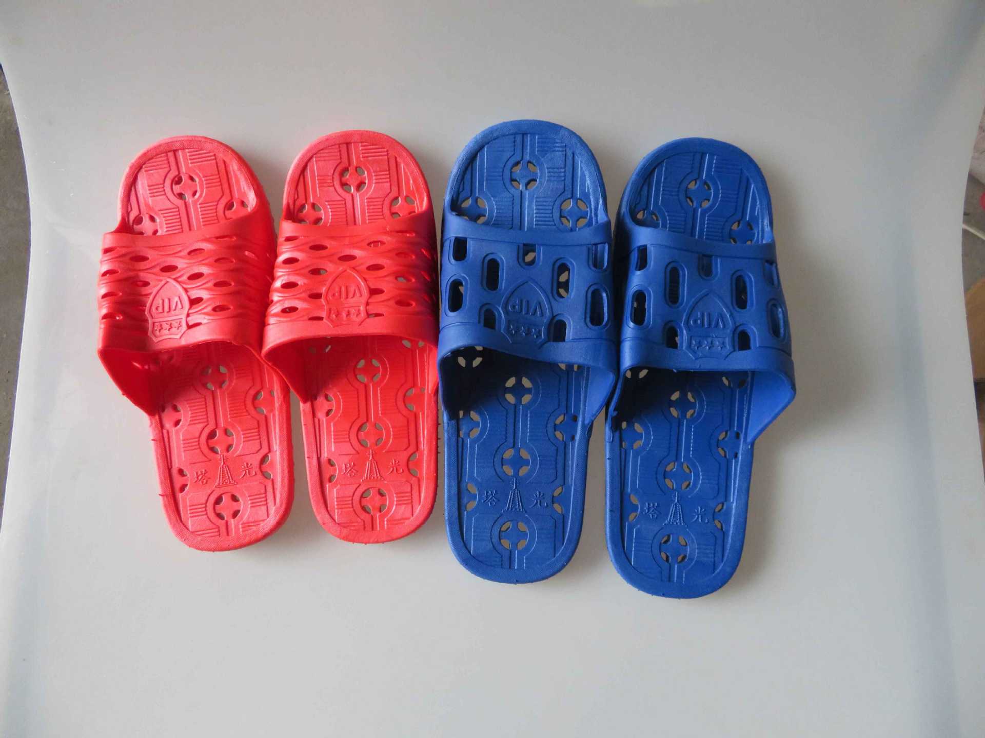 新款浴池拖鞋 洗澡堂浴池漏水镂空男女通用居家室内塑料凉拖鞋